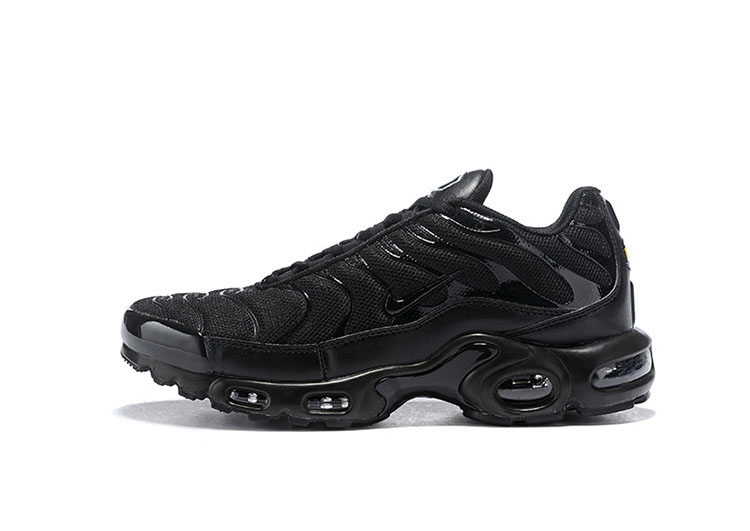 nike air max plus se black/wolf grey/volt glow