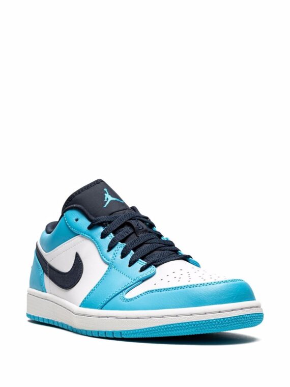 ⁦נייק ג'ורדן -NIKE AIR JORDAN 1 LOW - UNC White/blue⁩ – תמונה ⁦2⁩