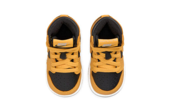 ⁦Air Jordan 1 Low Yellow Black ילדים – נייק ג'ורדן⁩ – תמונה ⁦4⁩