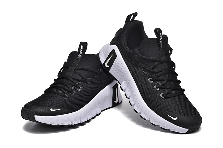 נעלי נייק-Nike Free Metcon 6 White Black soft – תמונה 3