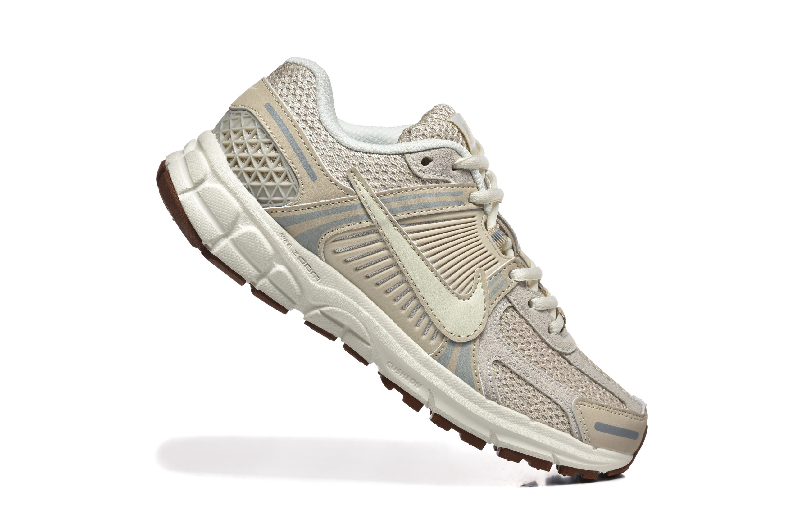 נעלי נייק-Nike Air Zoom Vomero 5 BEIGE – תמונה 2