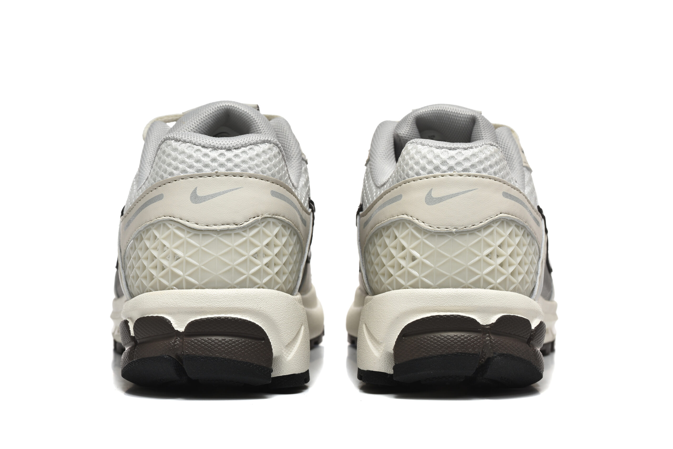 נעלי נייק-Nike Air Zoom Vomero 5 SILVER GRAY – תמונה 5