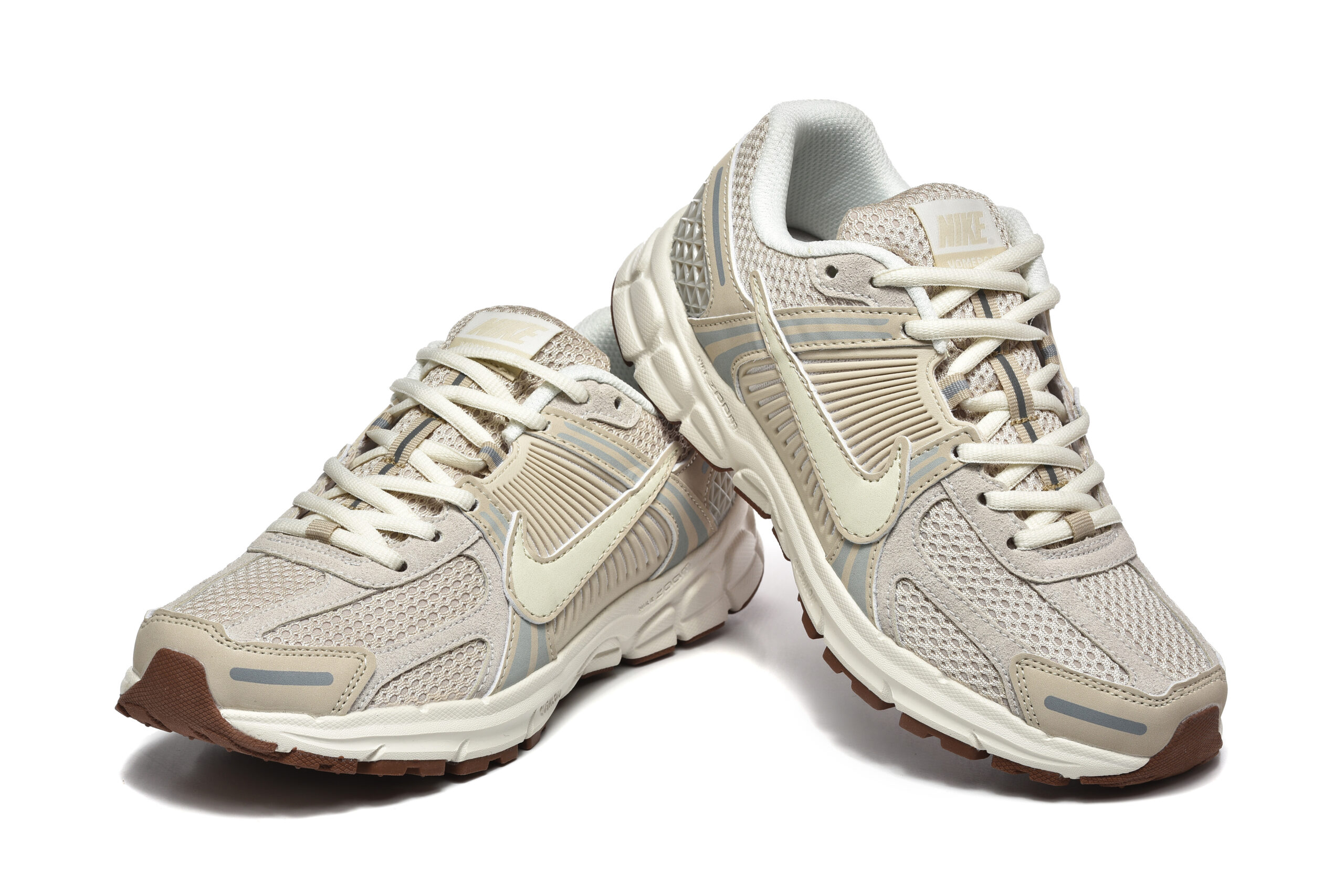 נעלי נייק-Nike Air Zoom Vomero 5 BEIGE – תמונה 4