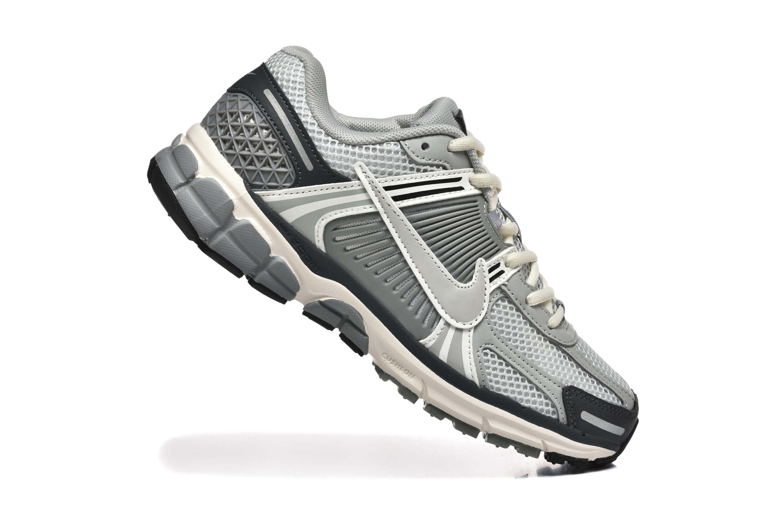 נעלי נייק-Nike Air Zoom Vomero 5 DARK GRAY SILVER – תמונה 2